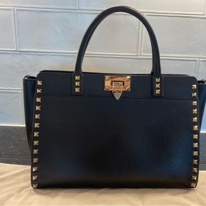 SMALL GRAIN CALFSKIN LEATHER ROCKSTUD BAG